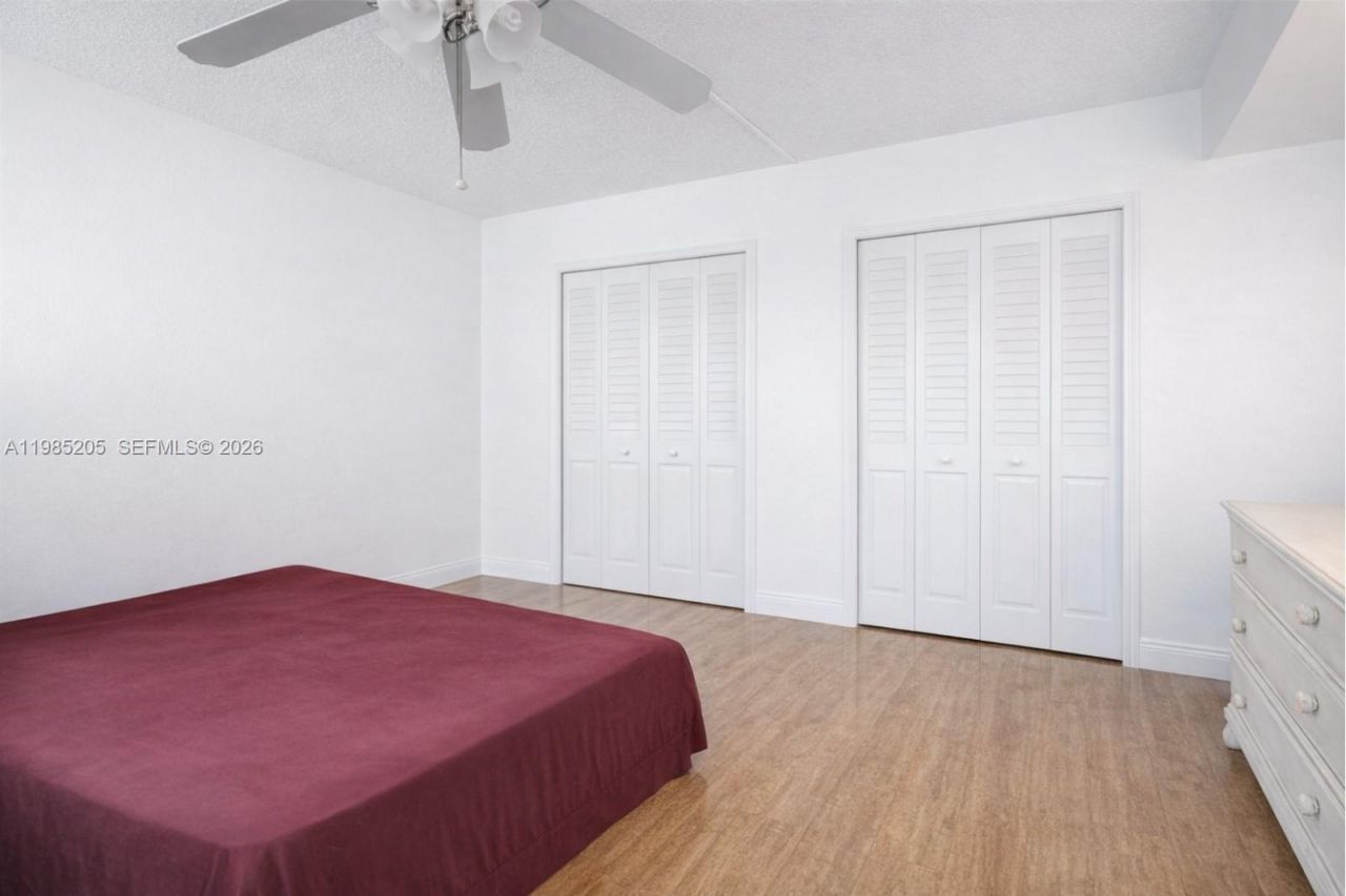 1750 NE 191st St , Unit 106-1, Miami, FL 33179 Photo