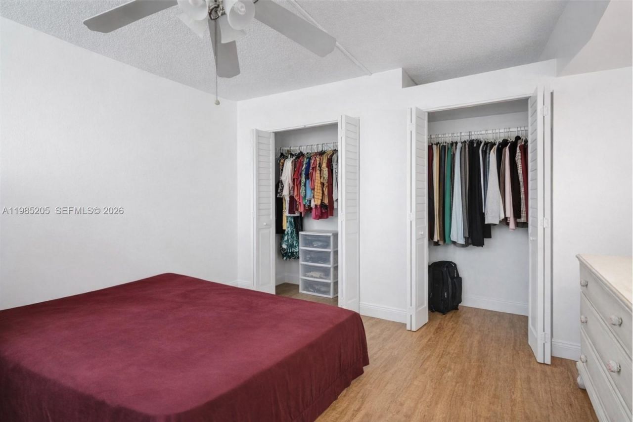 1750 NE 191st St , Unit 106-1, Miami, FL 33179 Photo