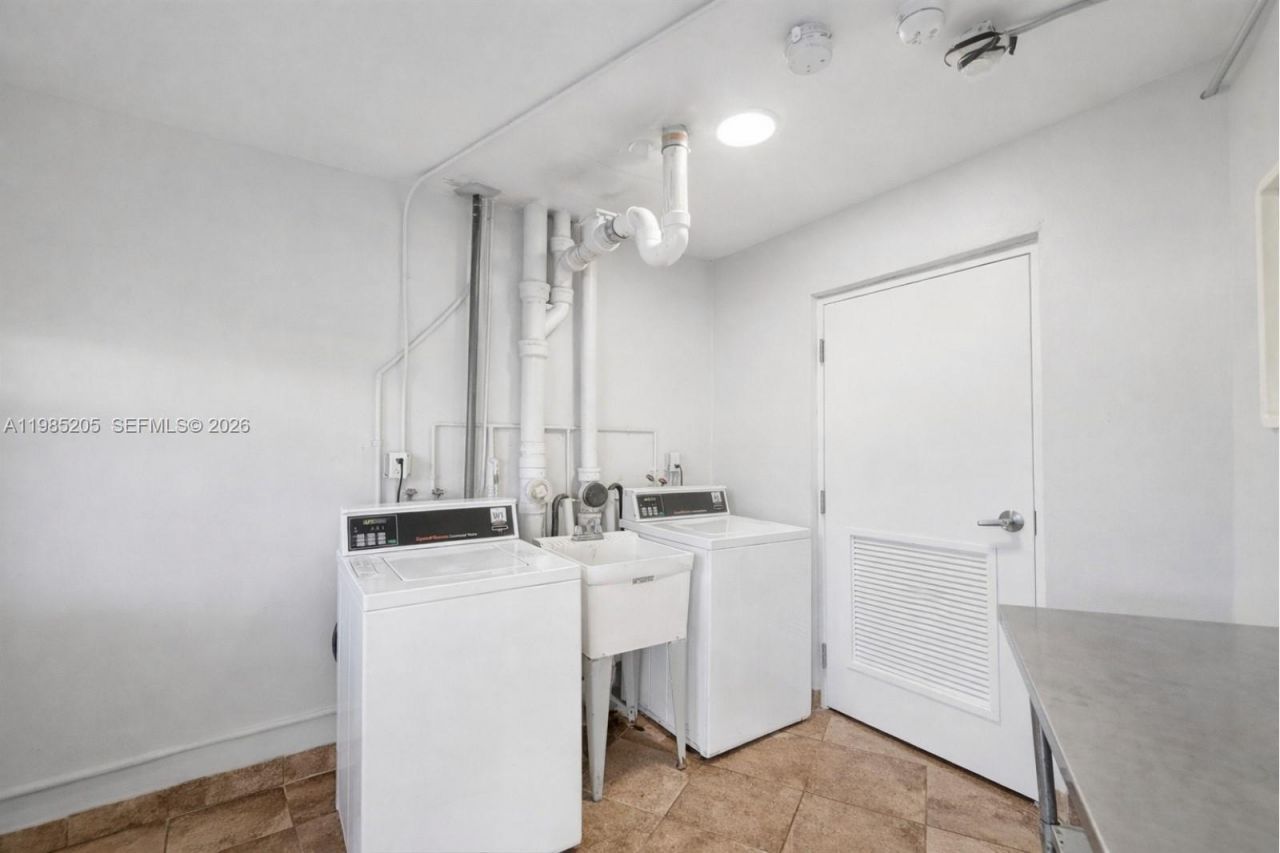 1750 NE 191st St , Unit 106-1, Miami, FL 33179 Photo