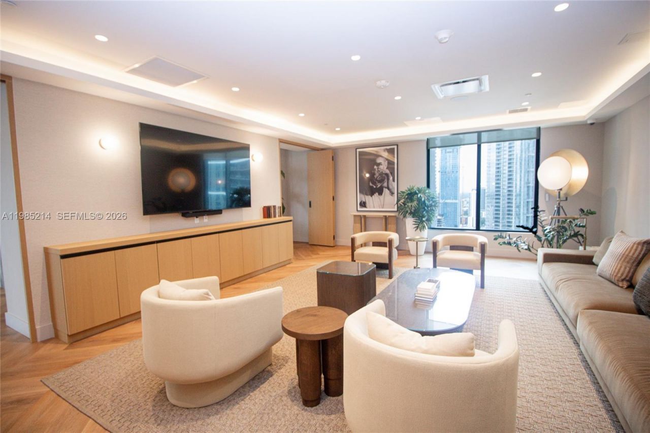 121 NE 5th St , Unit 3711, Miami, FL 33132 Photo