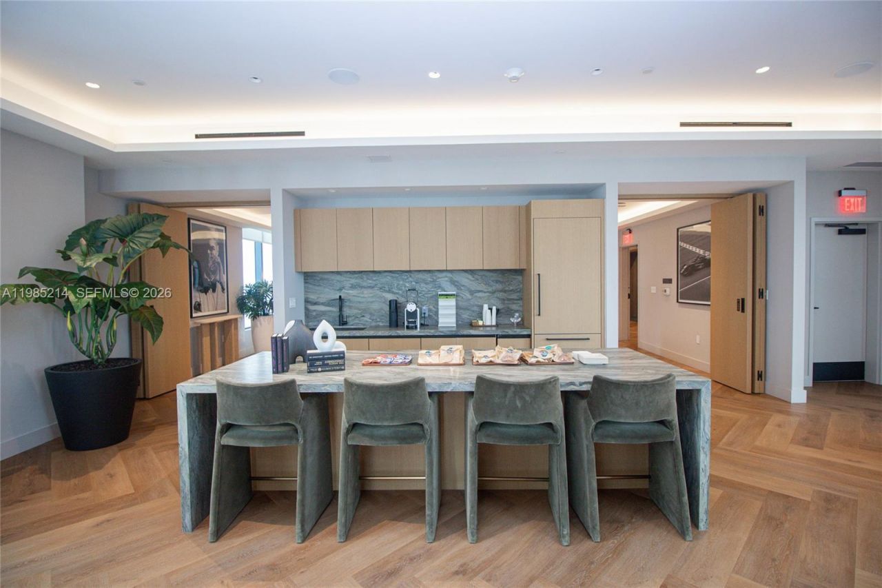 121 NE 5th St , Unit 3711, Miami, FL 33132 Photo