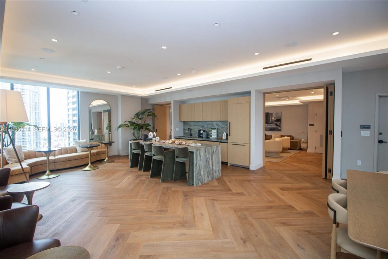 121 NE 5th St , Unit 3711, Miami, FL 33132 Photo