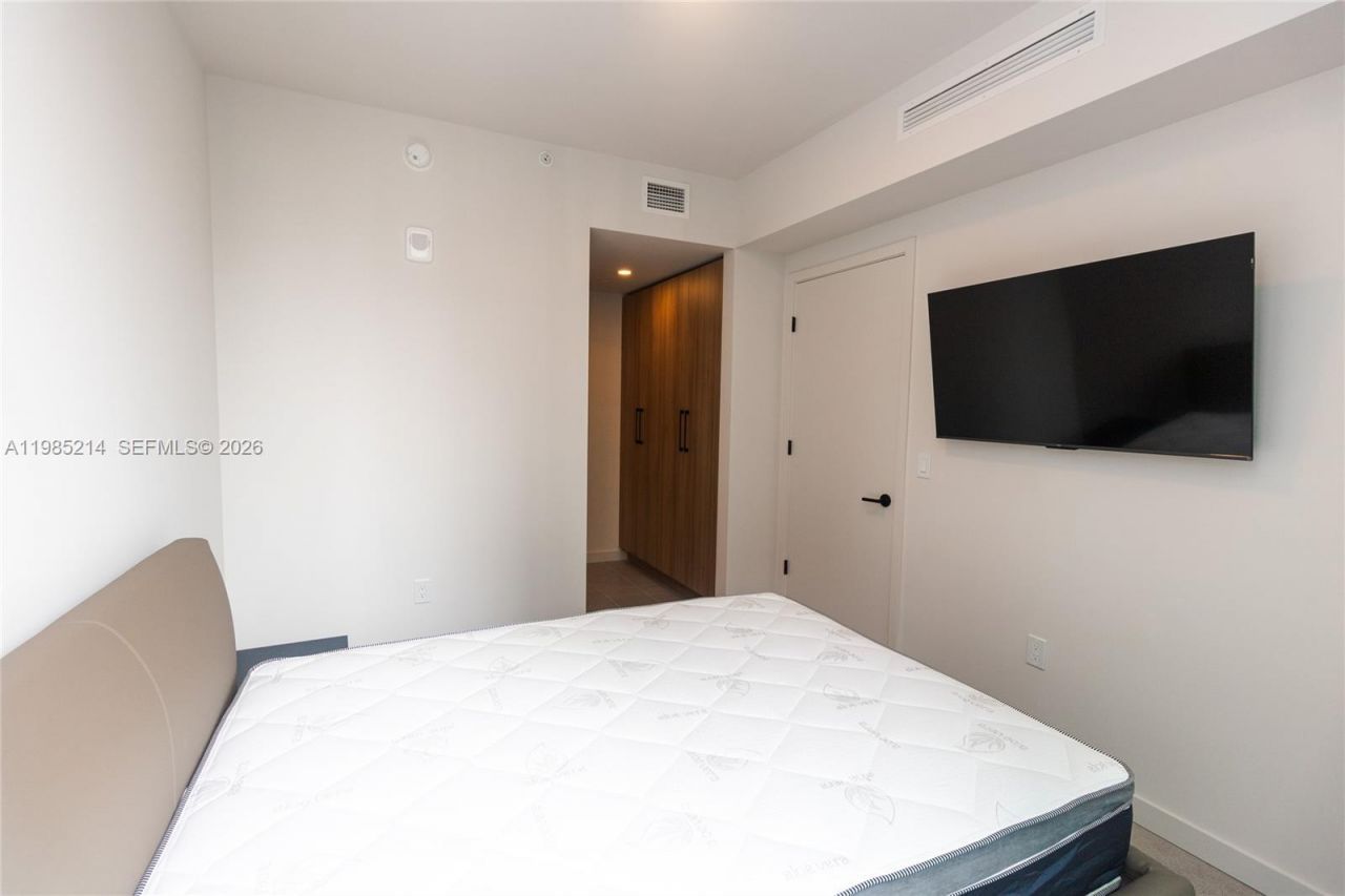 121 NE 5th St , Unit 3711, Miami, FL 33132 Photo