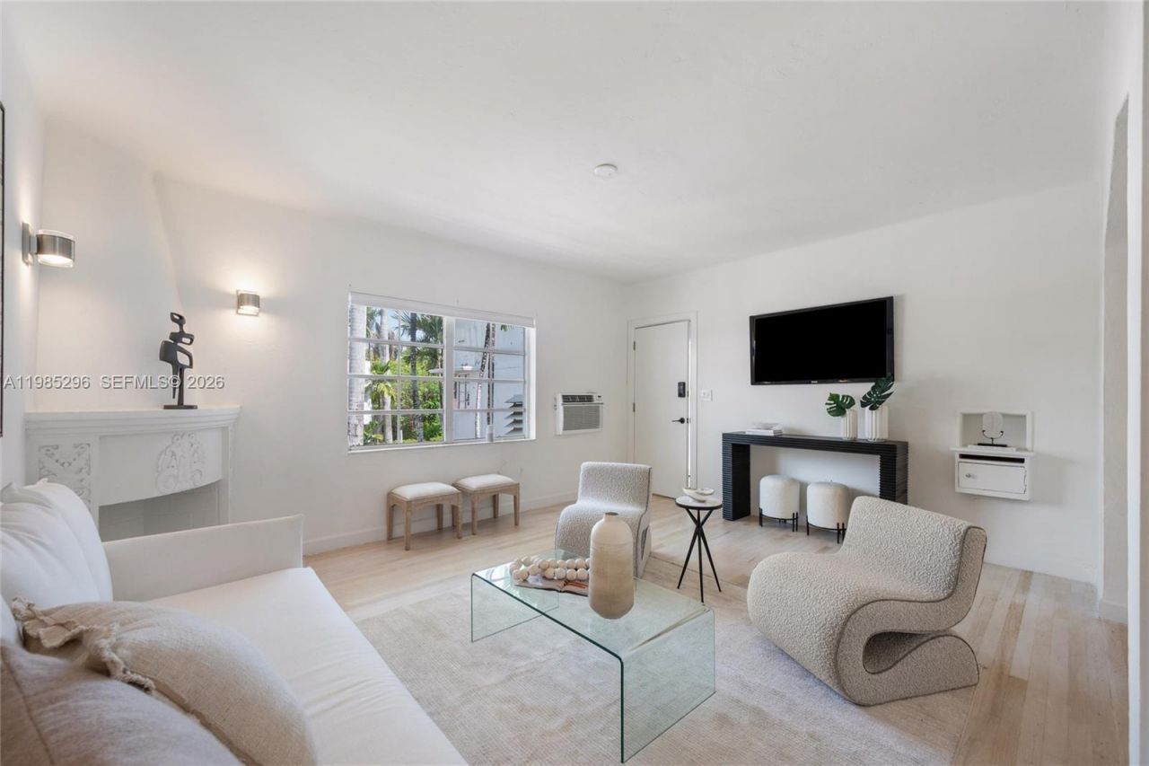 750 Espanola Way , Unit 8, Miami Beach, FL 33139 Photo