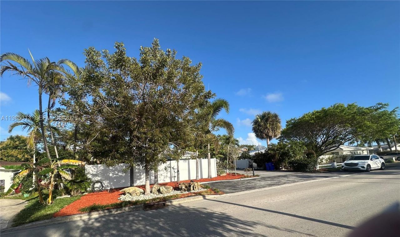 4512 Seagrape Dr, Unit E2, Lauderdale by the Sea, FL 33308 Photo