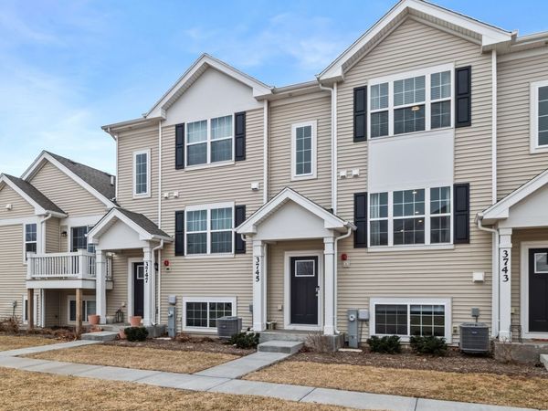 3745 Bailey Road , Yorkville, IL 60560