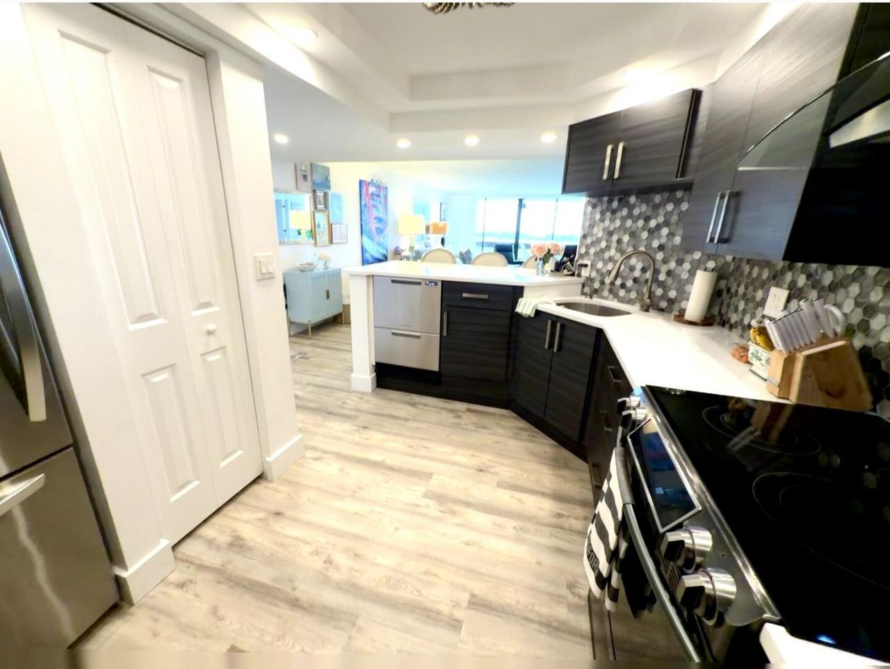 2000 Presidential Way, Unit 1403, West Palm Beach, FL 33401 Photo