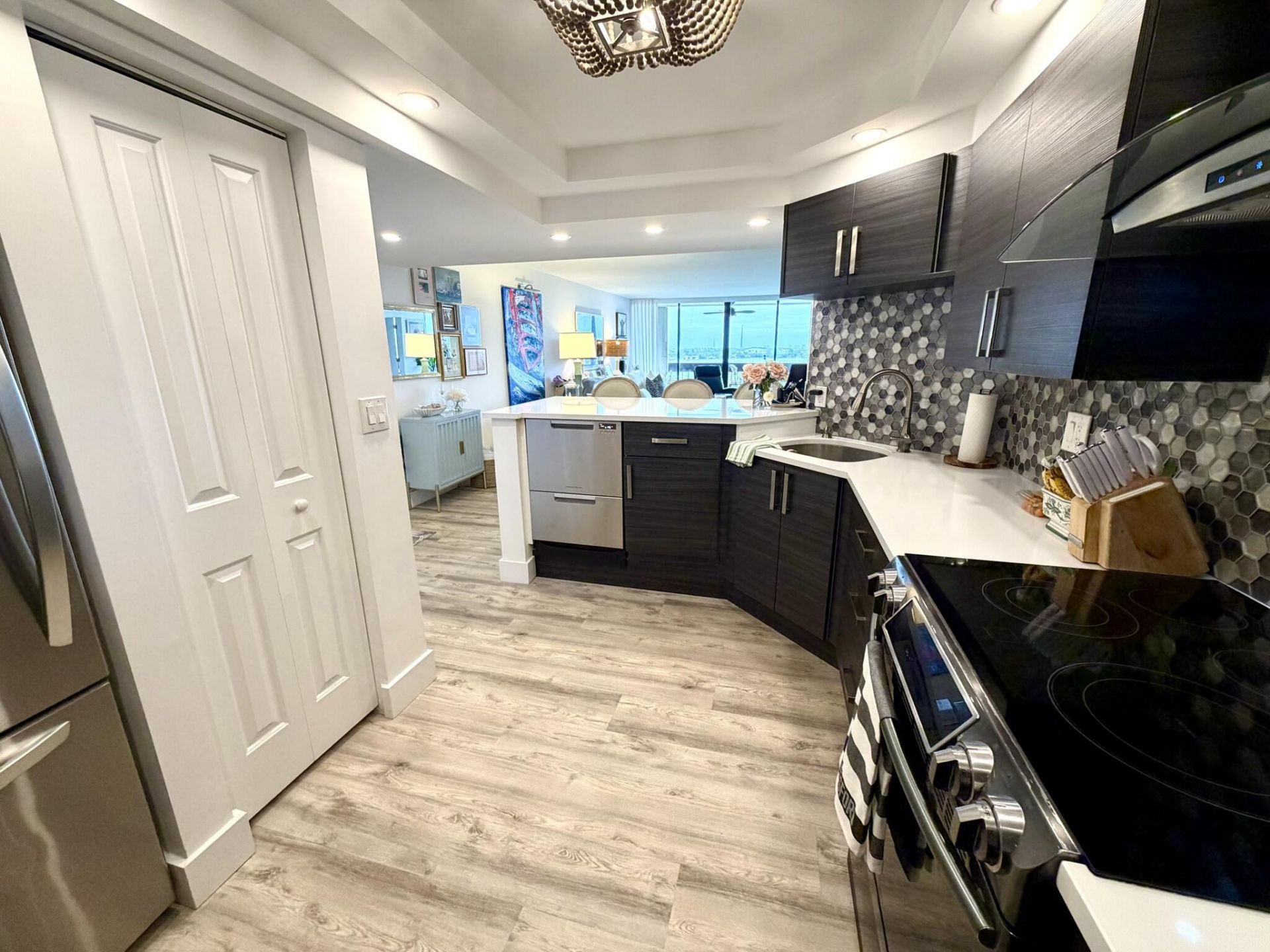 2000 Presidential Way, Unit 1403, West Palm Beach, FL 33401 Photo