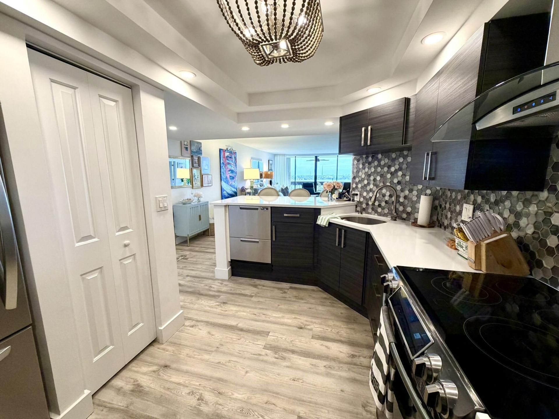 2000 Presidential Way, Unit 1403, West Palm Beach, FL 33401 Photo