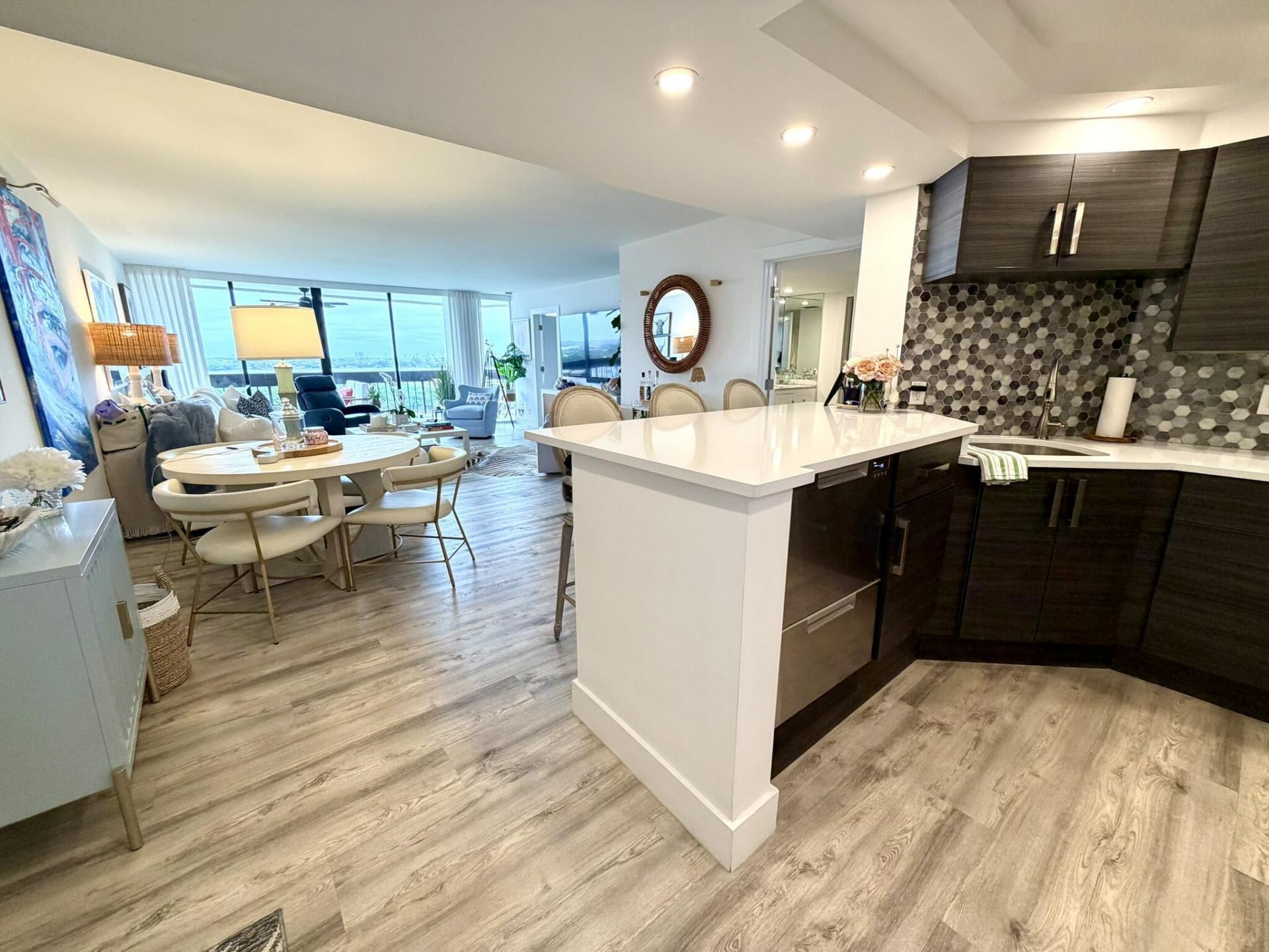 2000 Presidential Way, Unit 1403, West Palm Beach, FL 33401 Photo