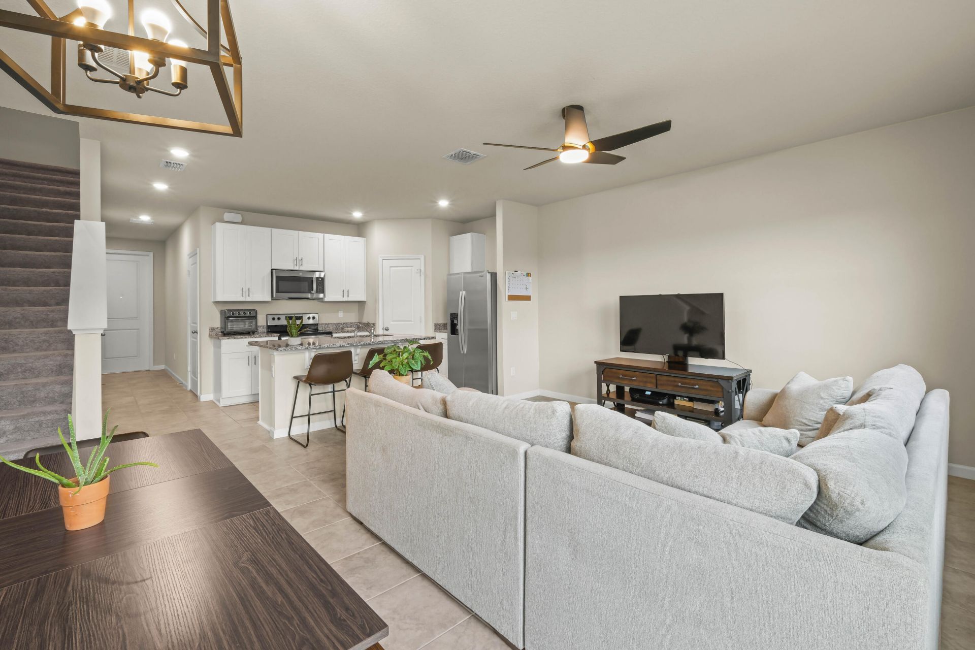 5657 Mentmore Drive, West Palm Beach, FL 33407 Photo