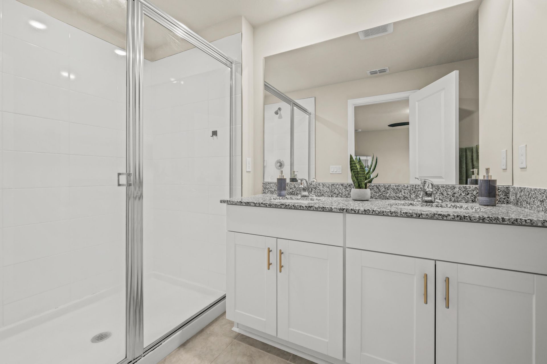 5657 Mentmore Drive, West Palm Beach, FL 33407 Photo