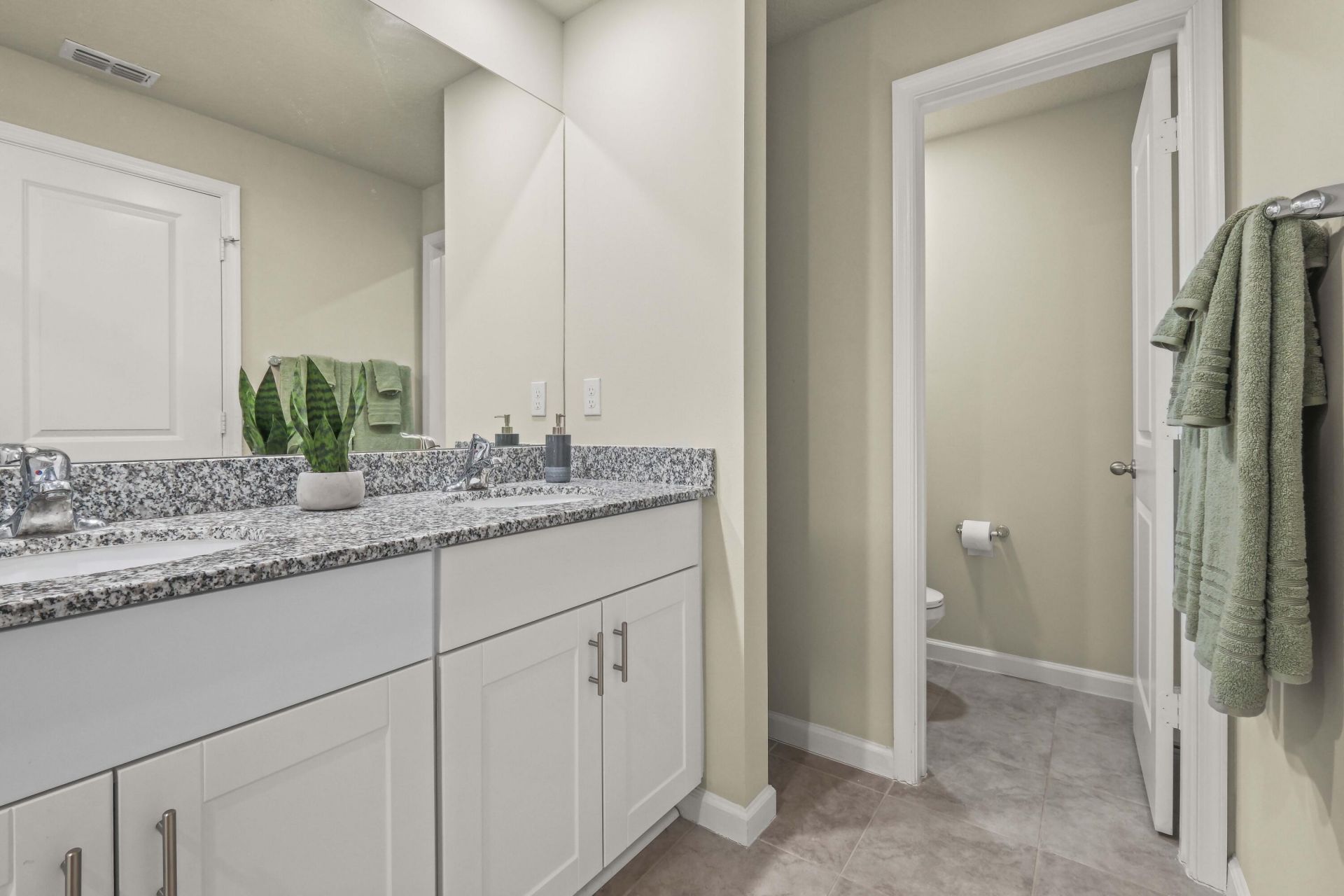 5657 Mentmore Drive, West Palm Beach, FL 33407 Photo