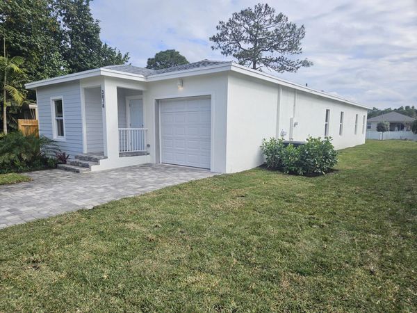 3848 SE Grant Street, Stuart, FL 34997