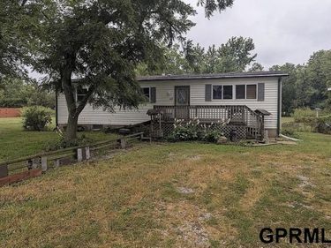 123 Grand Street , Greenwood, NE 68366