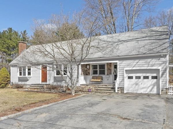 17 Drexel Drive, Chelmsford, MA 01863