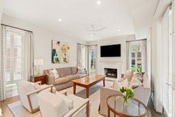 4 Gateway Walk photo 4