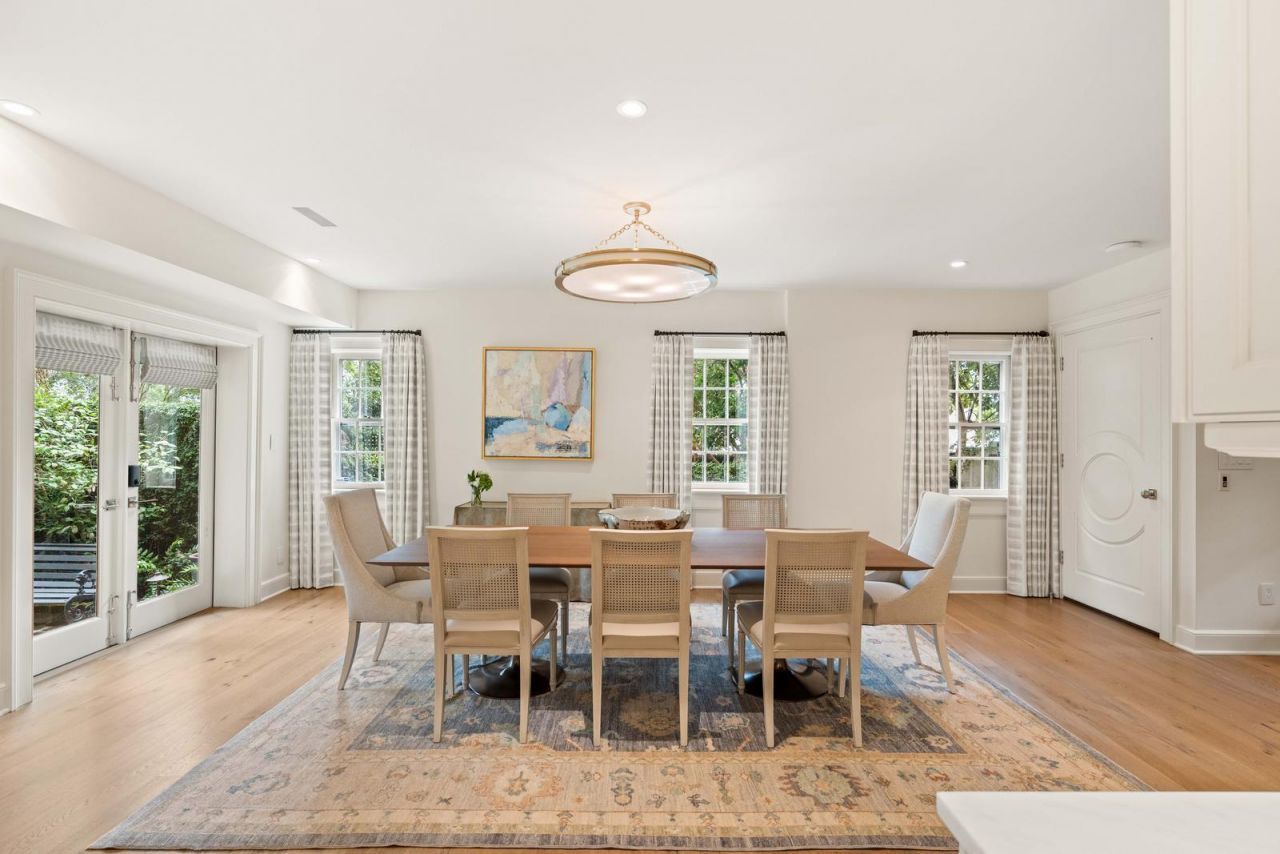 4 Gateway Walk Photo 23