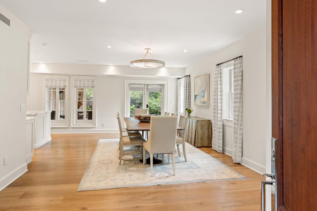 4 Gateway Walk Photo 24