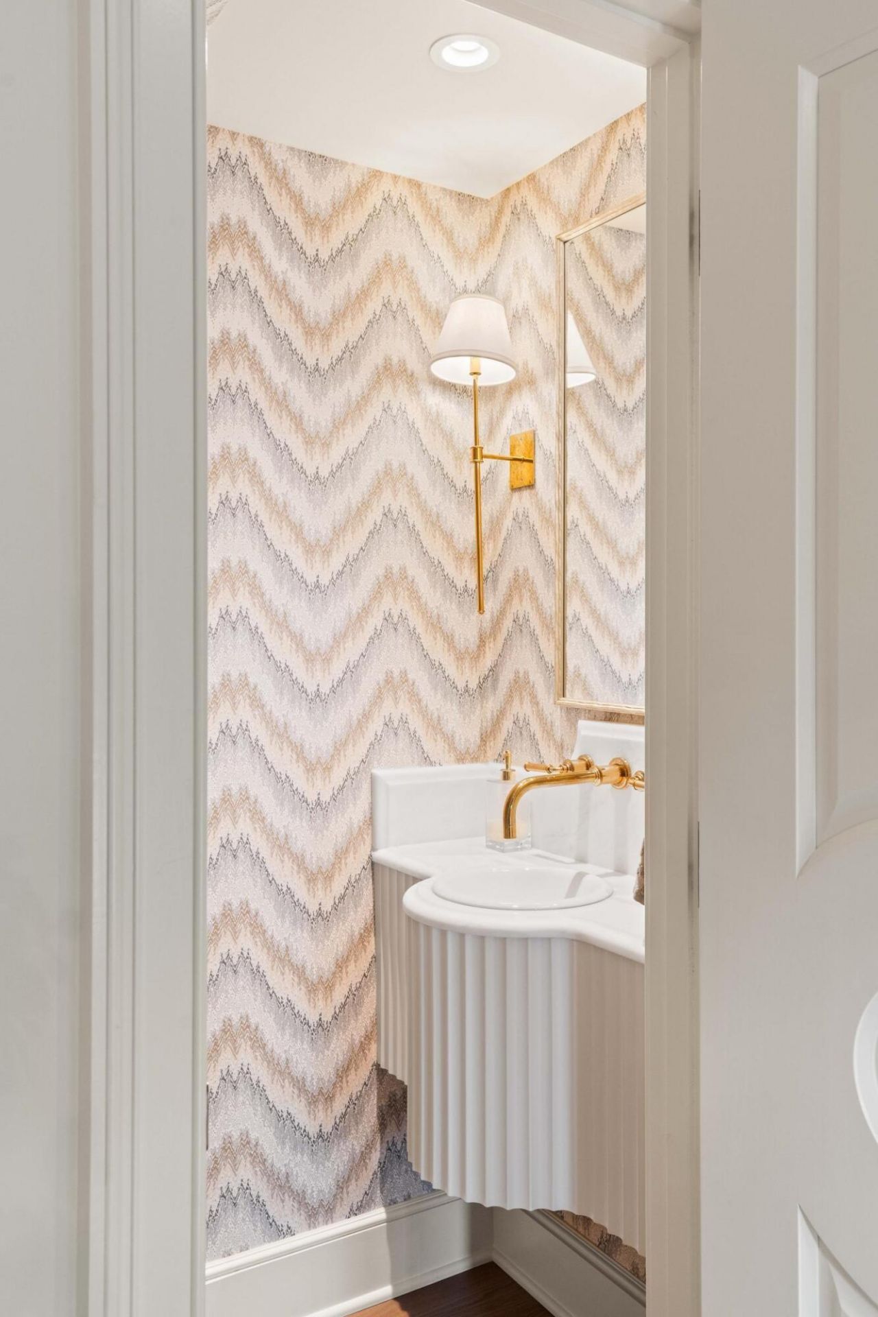 4 Gateway Walk Photo 27