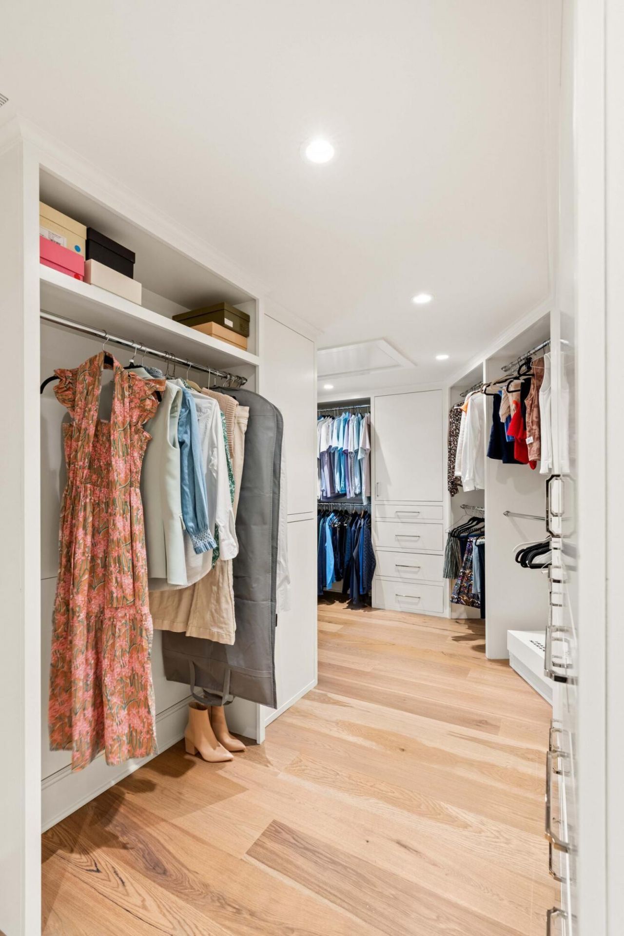 4 Gateway Walk Photo 43