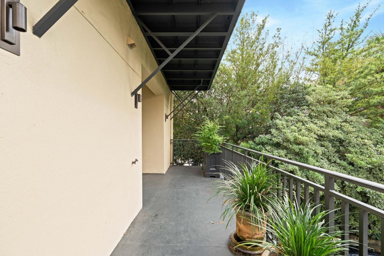 4 Gateway Walk Photo 46