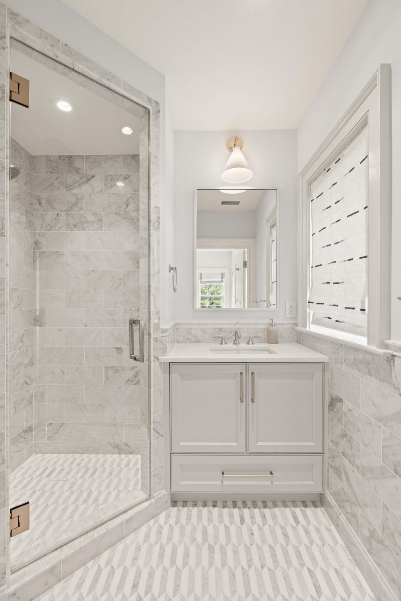 4 Gateway Walk Photo 51