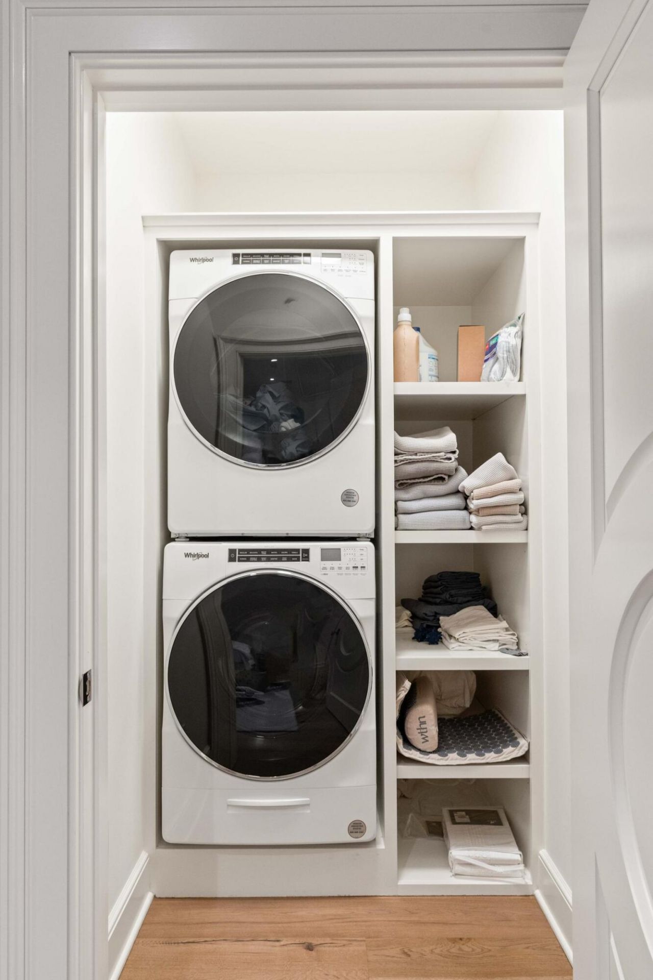 4 Gateway Walk Photo 53