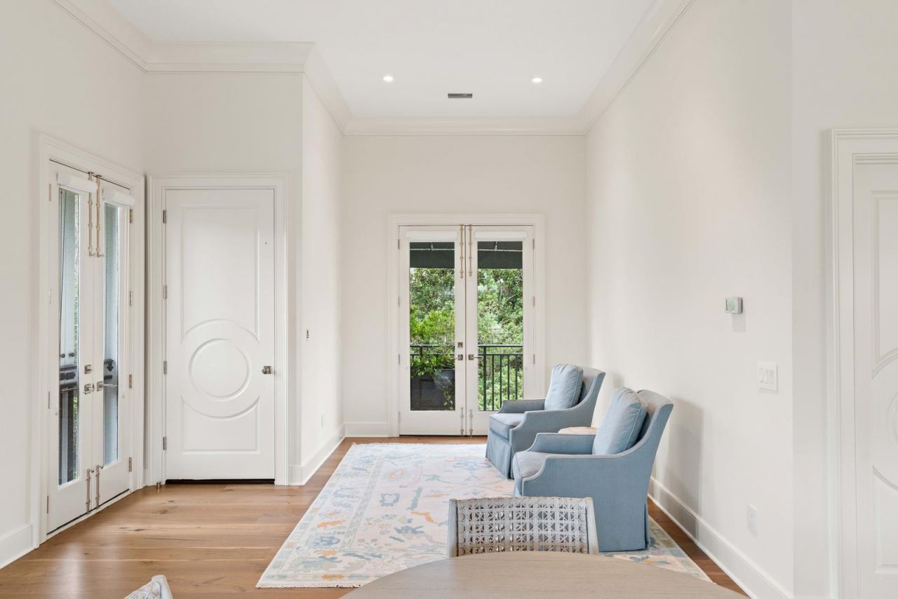 4 Gateway Walk Photo 57