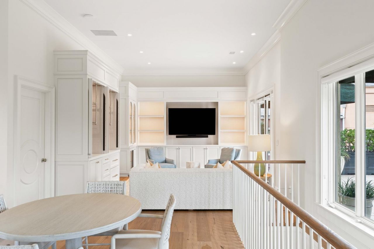 4 Gateway Walk Photo 58