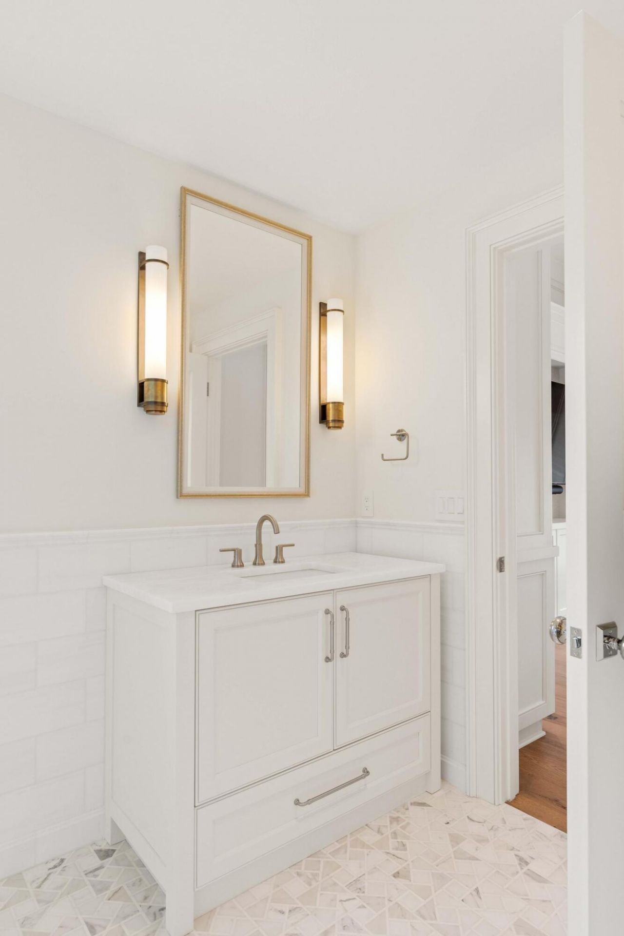 4 Gateway Walk Photo 66