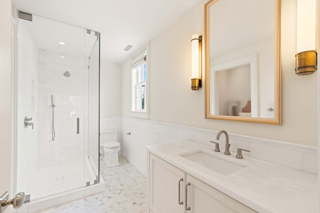 4 Gateway Walk Photo 68