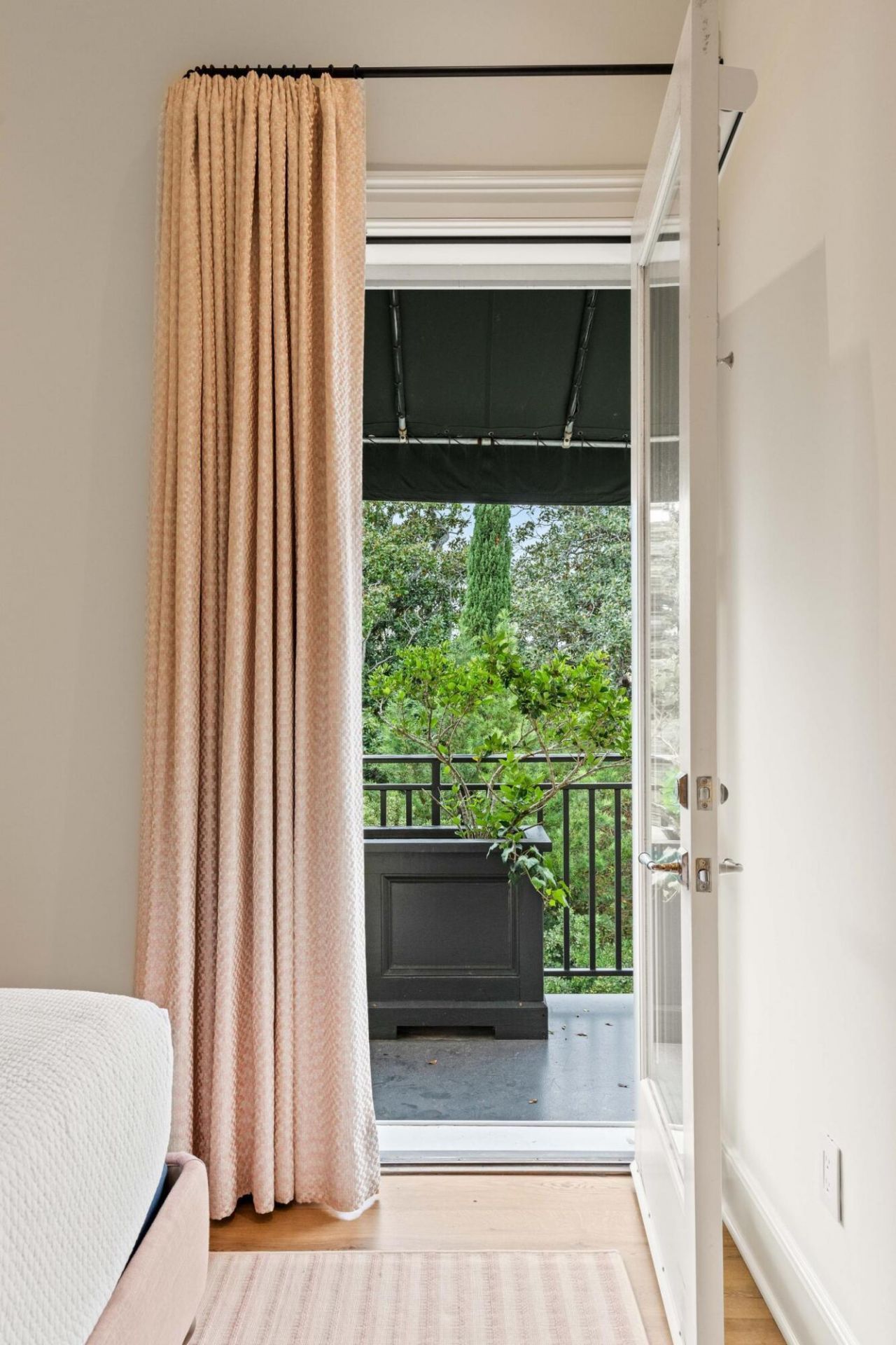 4 Gateway Walk Photo 69