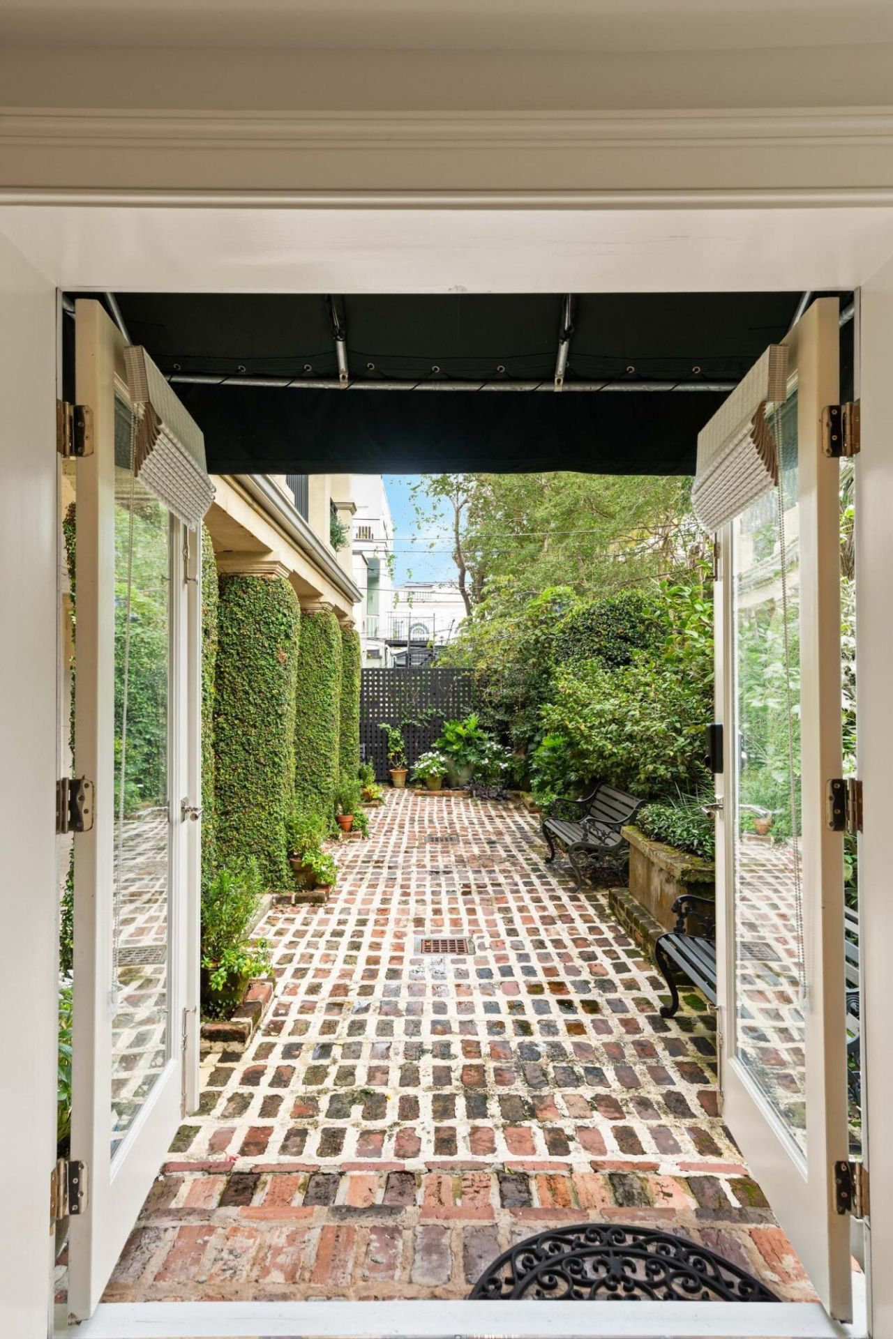 4 Gateway Walk Photo 7