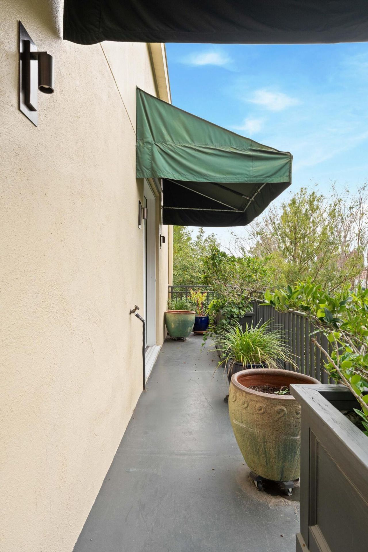 4 Gateway Walk Photo 70