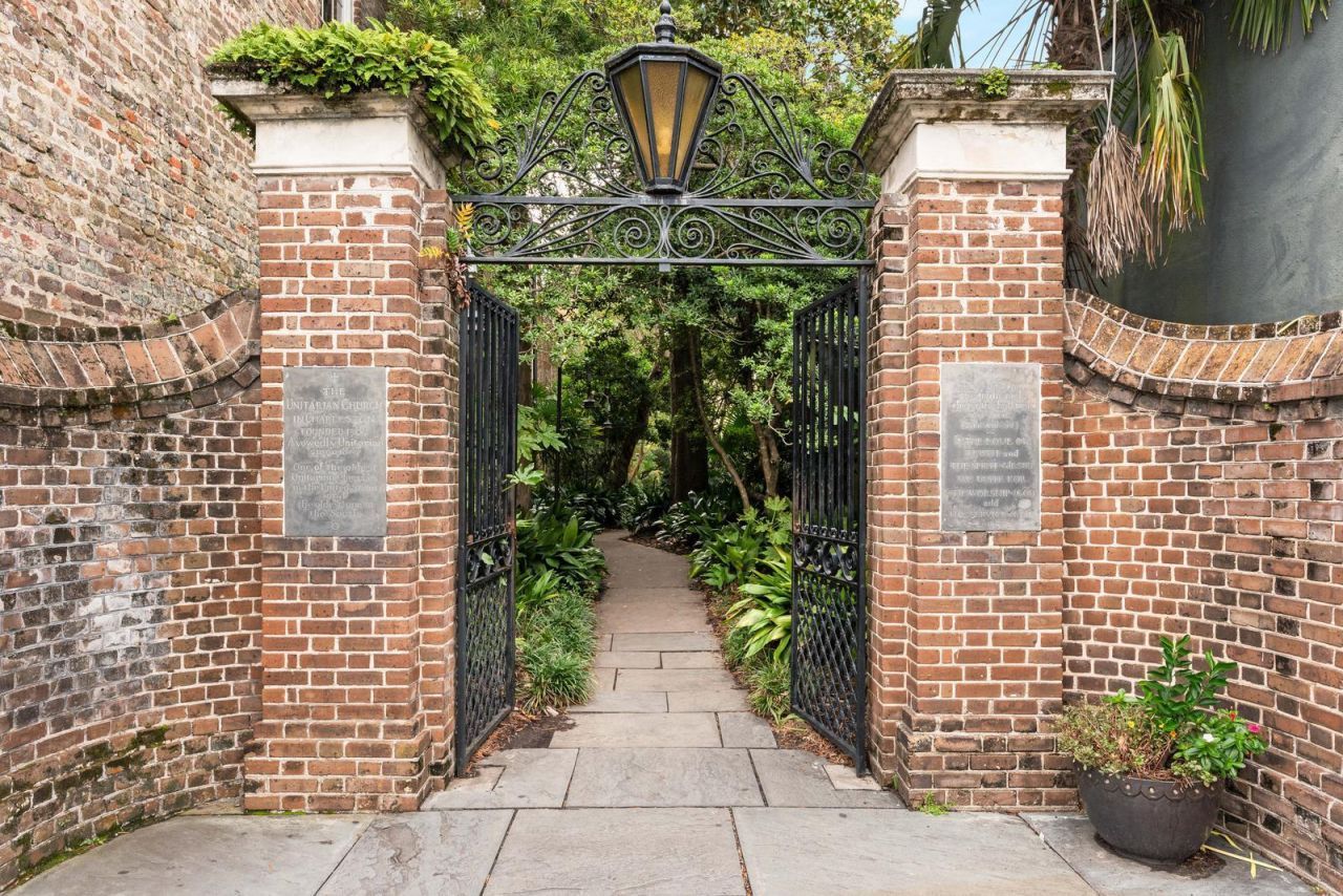 4 Gateway Walk Photo 80