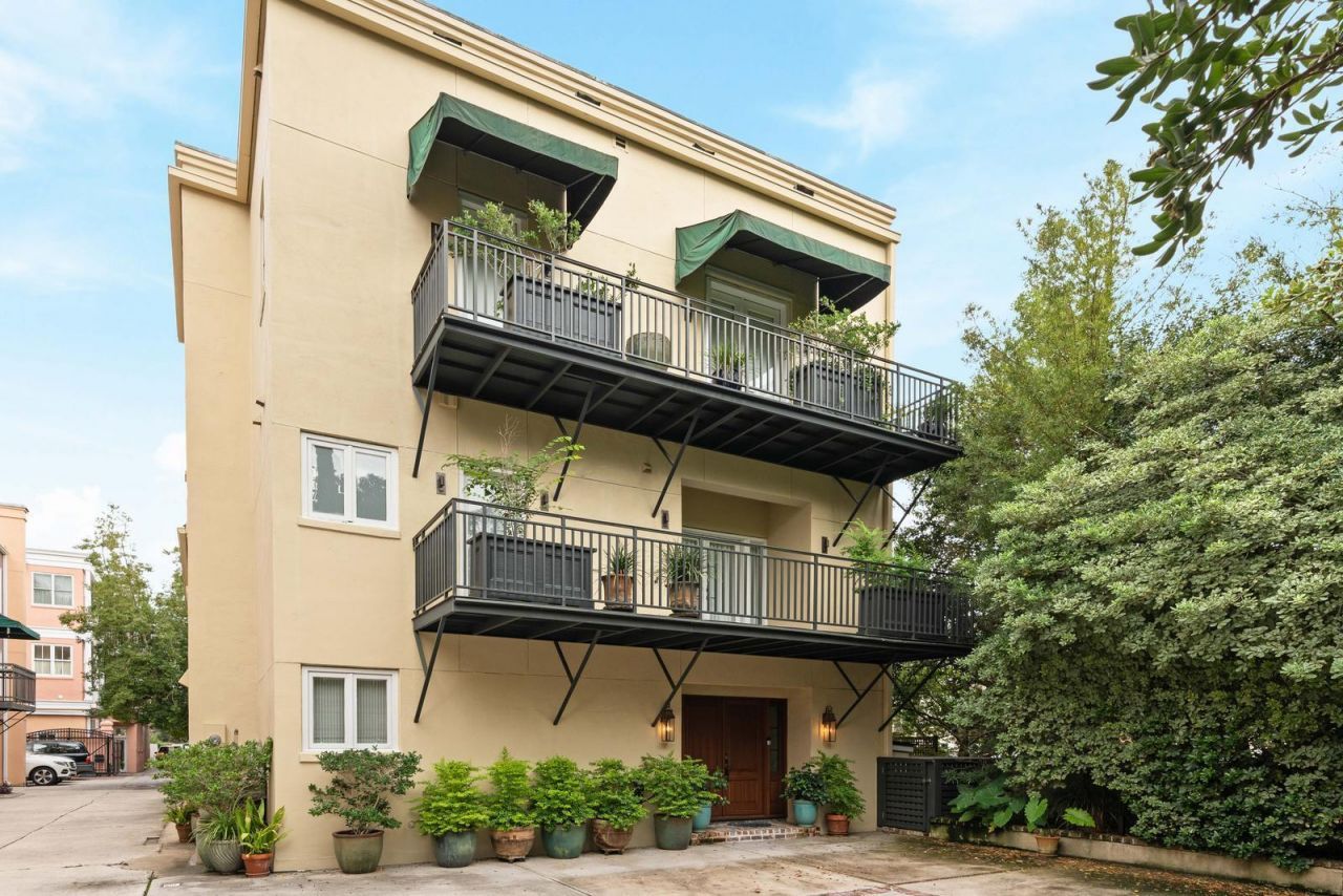 4 Gateway Walk Photo 90