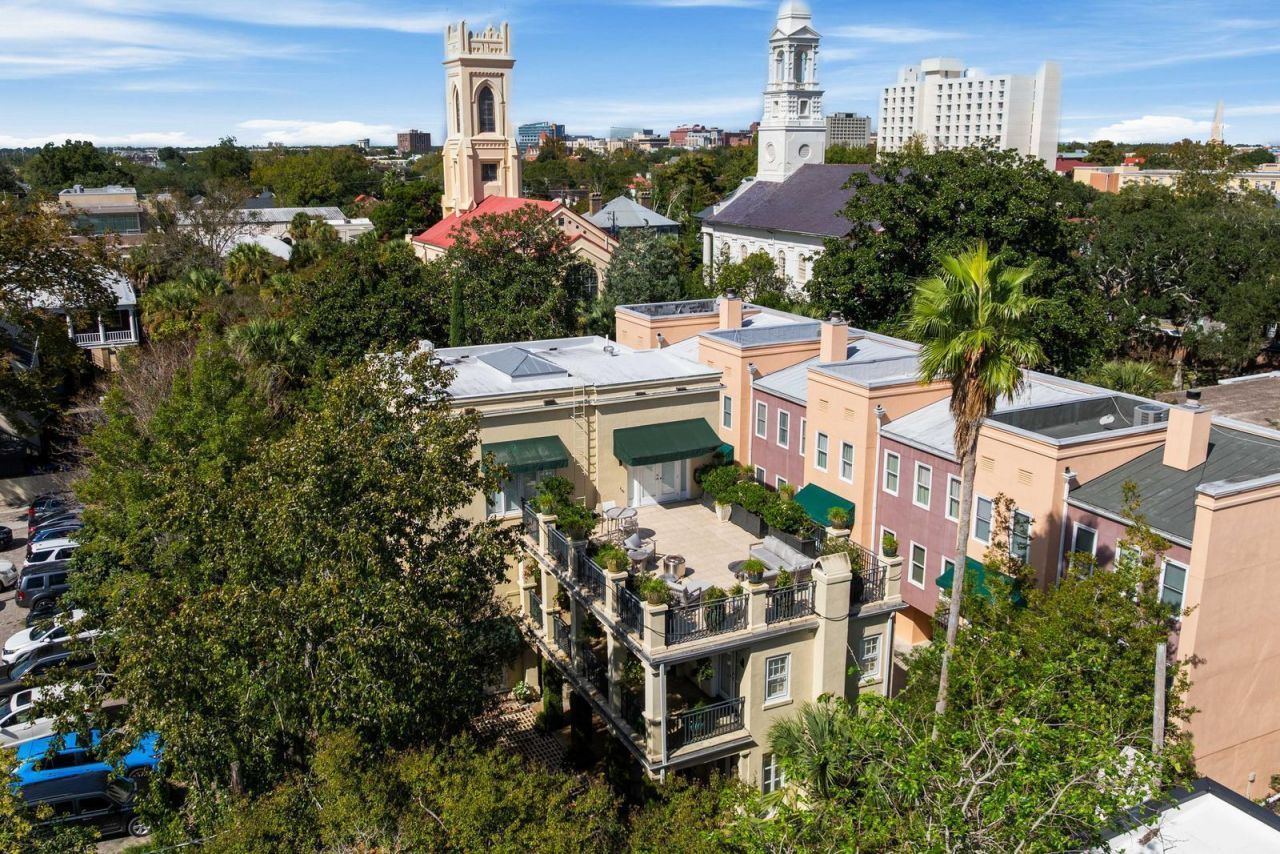 4 Gateway Walk Photo 91