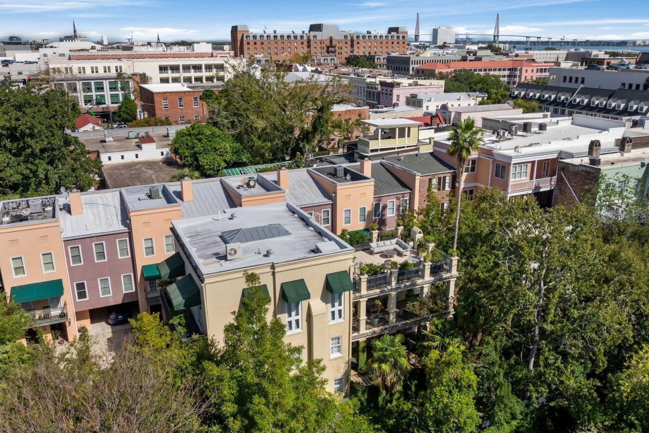 4 Gateway Walk Photo 93