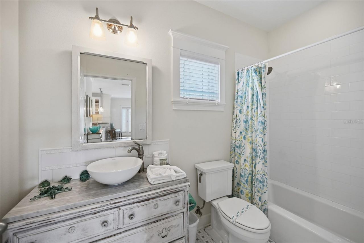 246 Gladiolus Street, Anna Maria, FL 34216 Photo