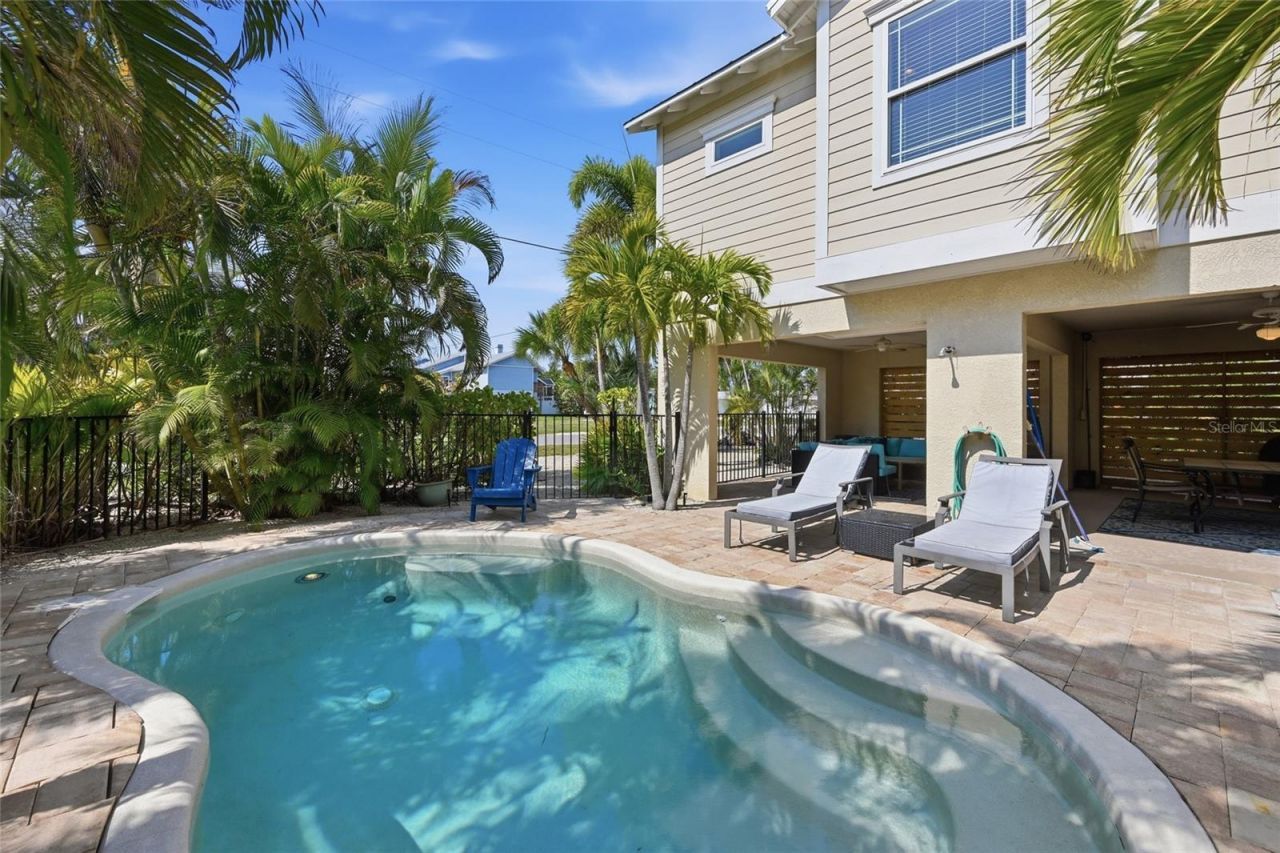 246 Gladiolus Street, Anna Maria, FL 34216 Photo