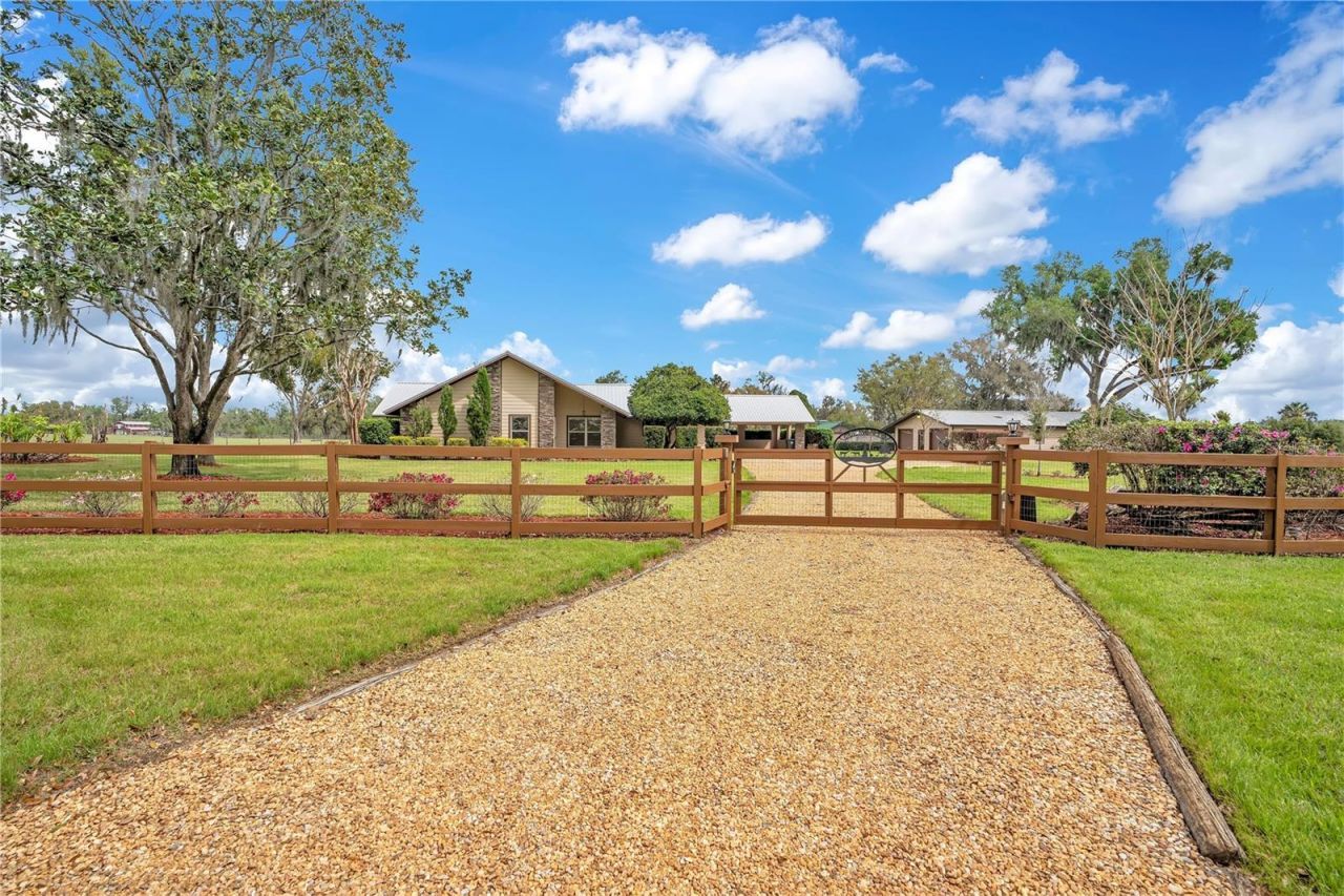 1401 Buell Court, Plant City, FL 33567 Photo