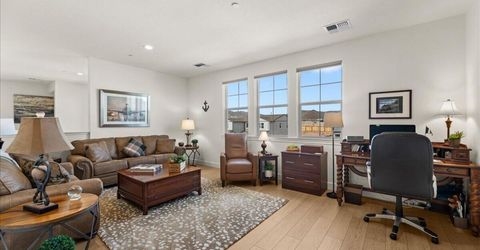 348 S Pah Rah Ridge Drive, Sparks, NV 89441 Photo