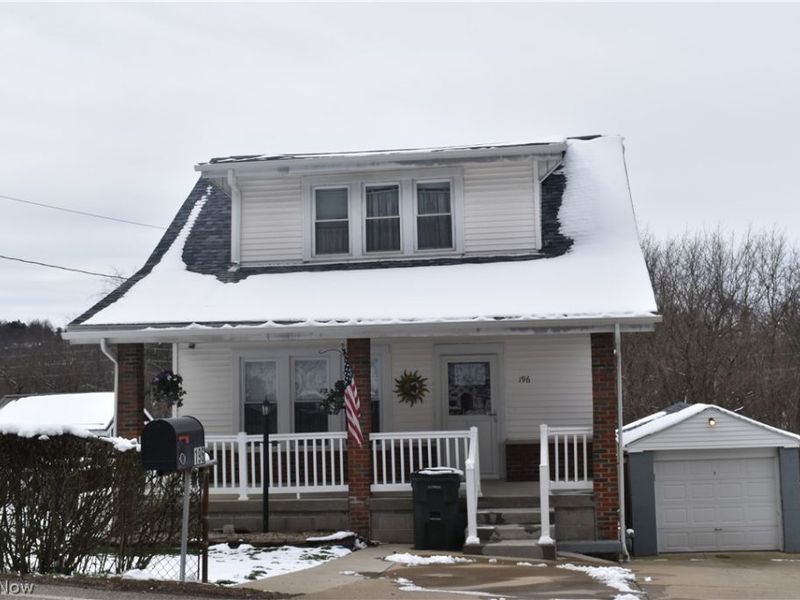 196 Maple Avenue, Saint Clairsville, OH 43950 Photo 1