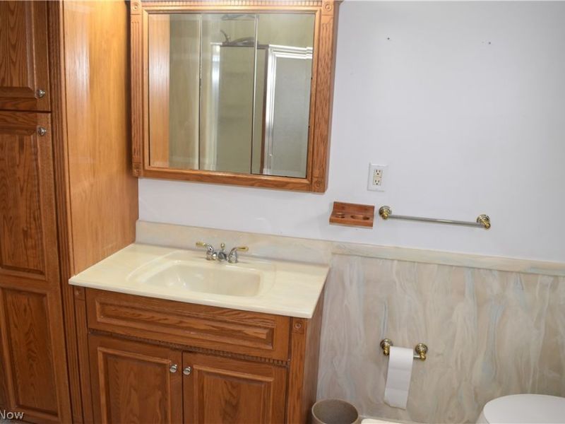 196 Maple Avenue, Saint Clairsville, OH 43950 Photo 11