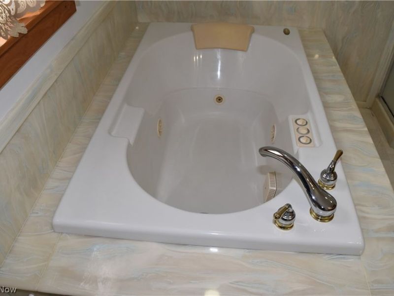 196 Maple Avenue, Saint Clairsville, OH 43950 Photo 13