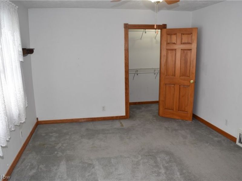 196 Maple Avenue, Saint Clairsville, OH 43950 Photo 15