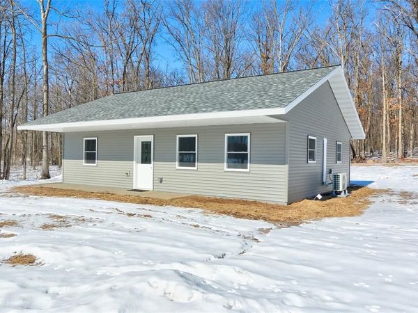 1520 Woodland Street, Spooner, WI 54801