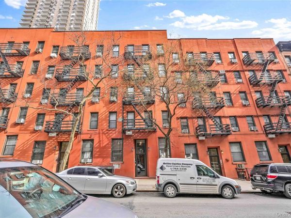 211 E 88 Street , Unit 2A, New York (Manhattan), NY 10128