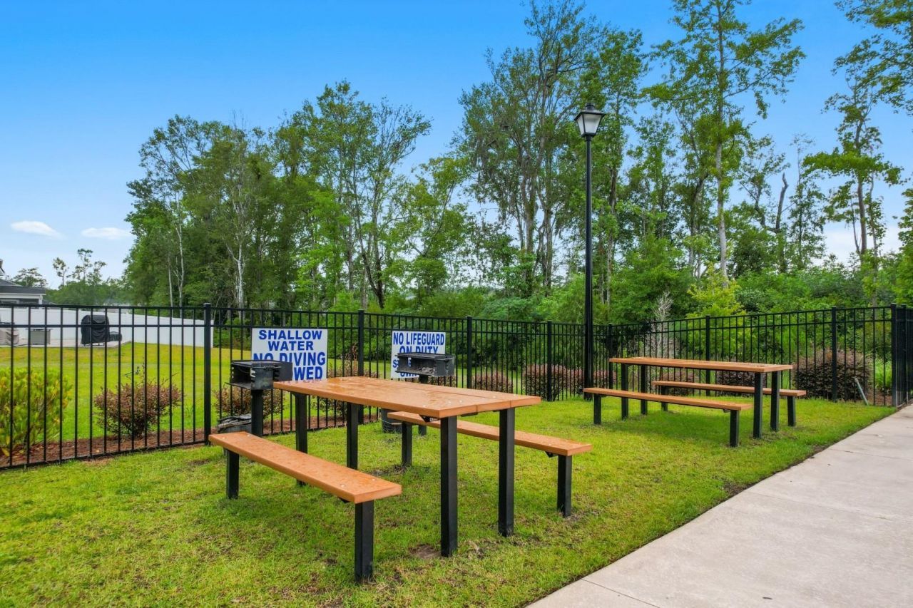 1111 Saltgrass Way Photo 42